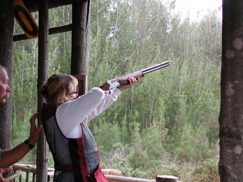 Ginni shooting 1.jpg 103.5K